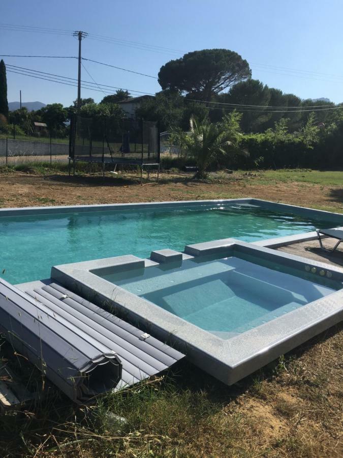 Villa La Petite Bergerie Roquebrune-sur-Argens Exterior foto
